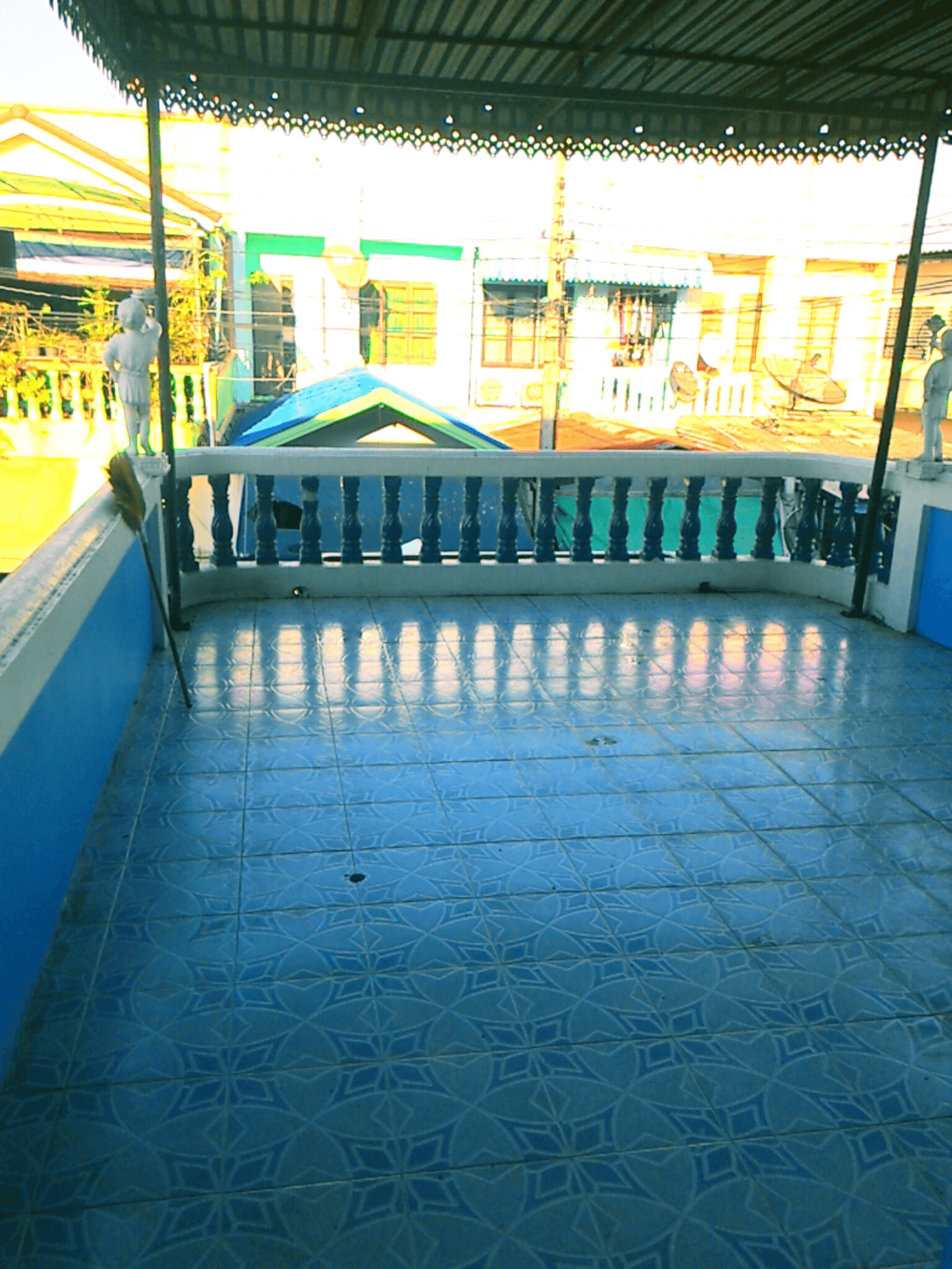 carousel-image-0